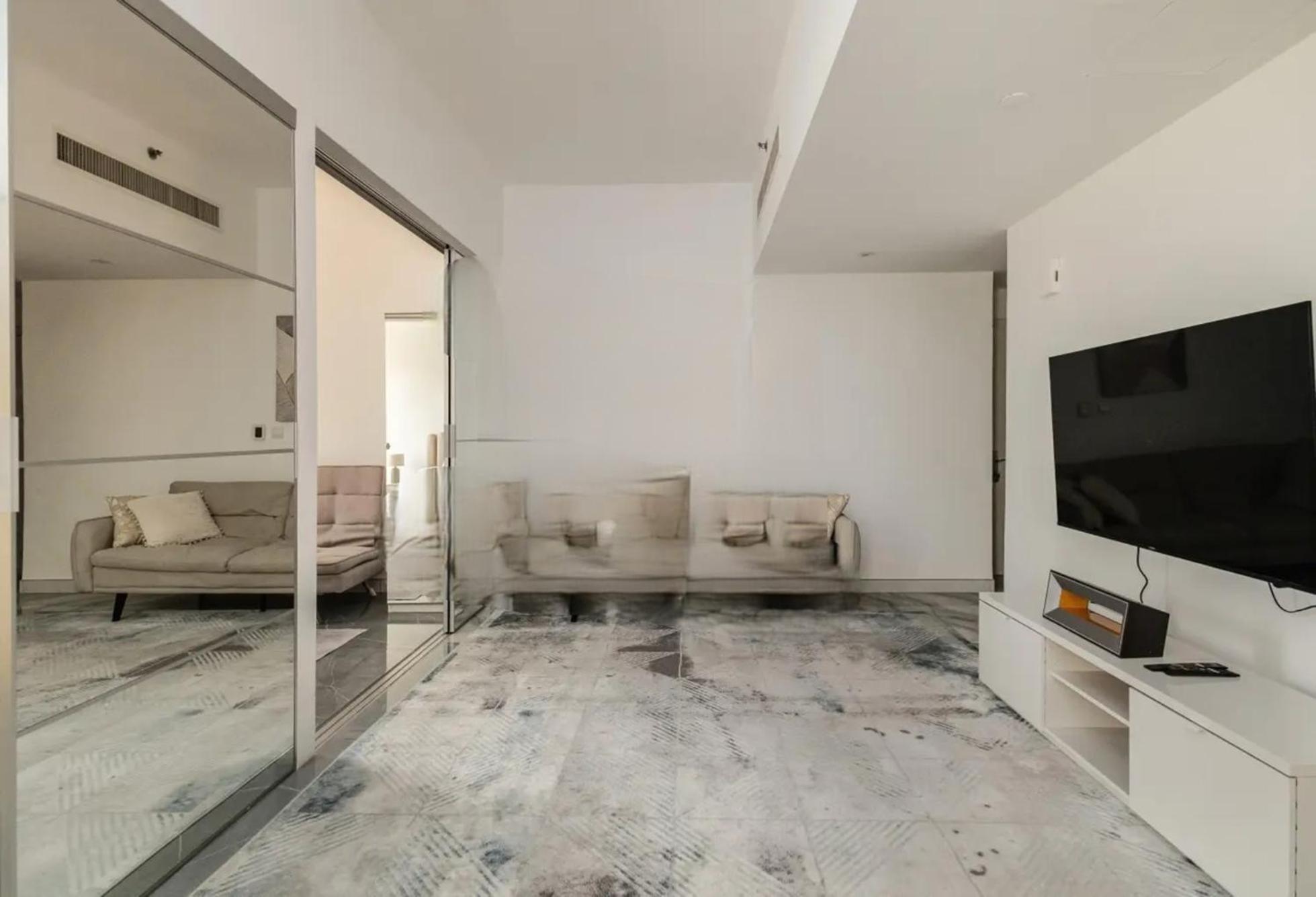 Ahlan Furnished 1 Bedroom Marina Cityview Jbr Dubai